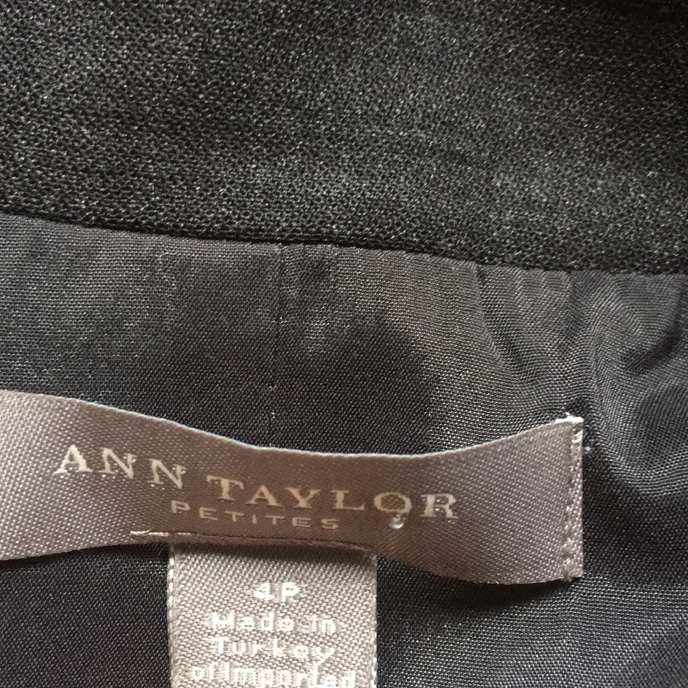 🕶 Ann Taylor Wool Blazer 🕶 - Picture 3 of 4